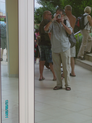 DIGITAL CAMERA